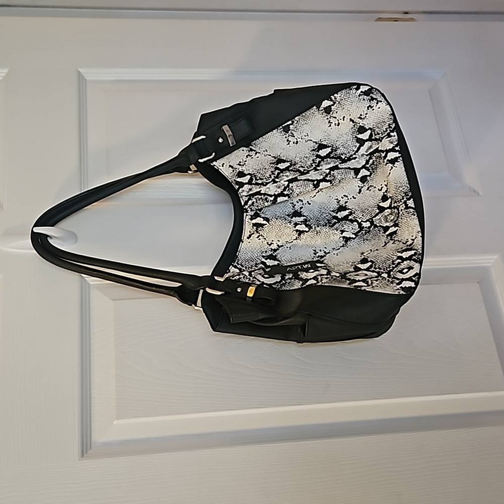 NWT  APT.9 animal print purse!